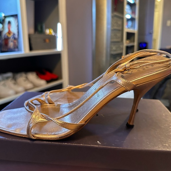 Women Prada heels - Picture 2 of 8